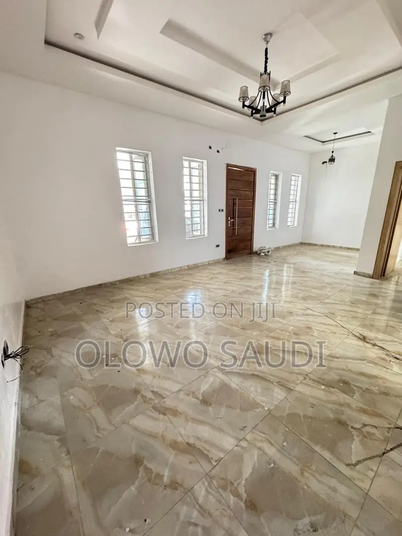 Mini Flat in Ikota Gra, Lekki Phase 2 for rent in Lekki Phase 2