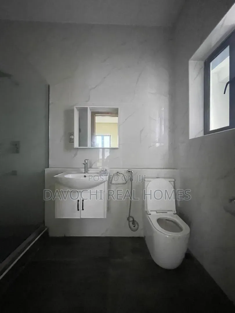 6bdrm Duplex in Lekki Phase 1 for sale in Lekki Phase 1