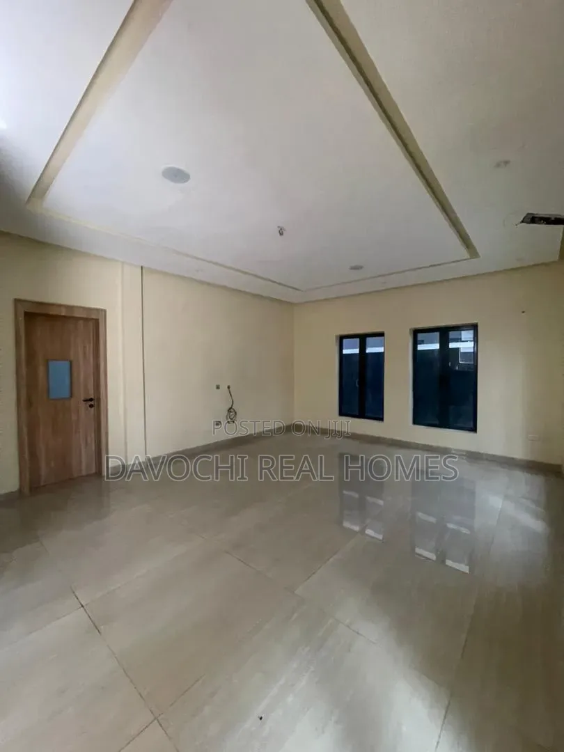 6bdrm Duplex in Lekki Phase 1 for sale in Lekki Phase 1