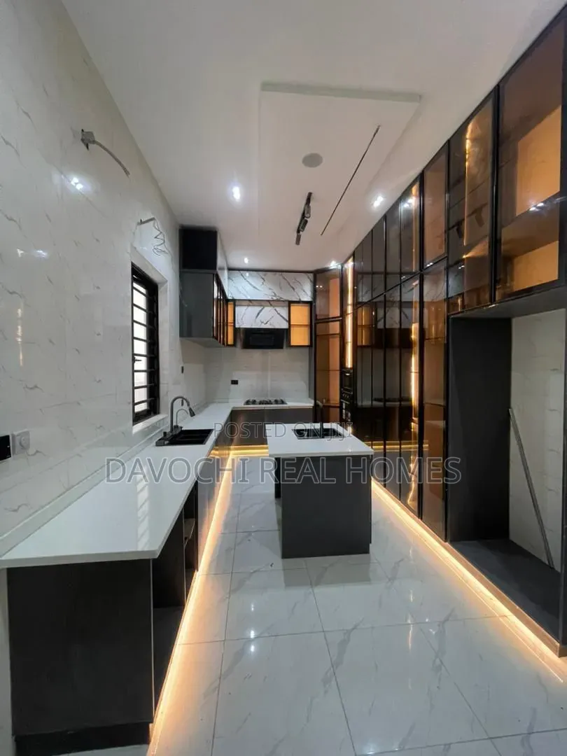 3bdrm Apartment in Lekki Phase 1 for sale in Lekki Phase 1