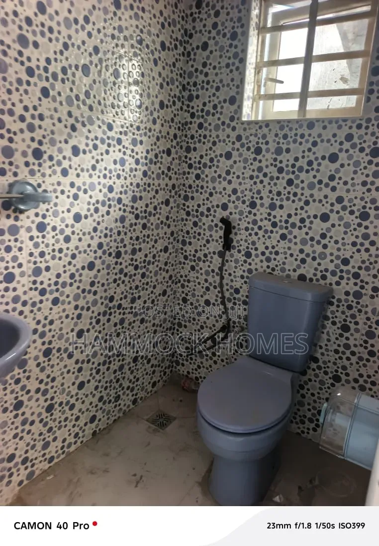 2bdrm Block of Flats in Okebadan Estate, Akobo for rent in Akobo
