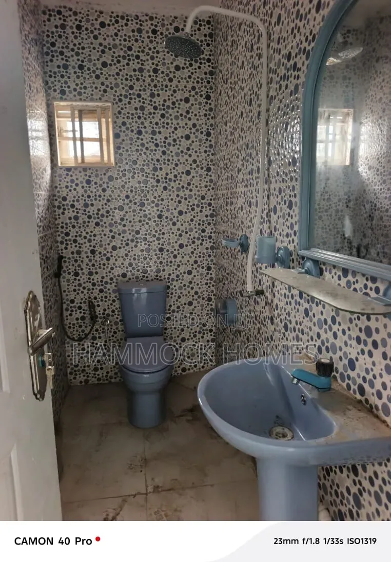 2bdrm Block of Flats in Okebadan Estate, Akobo for rent in Akobo