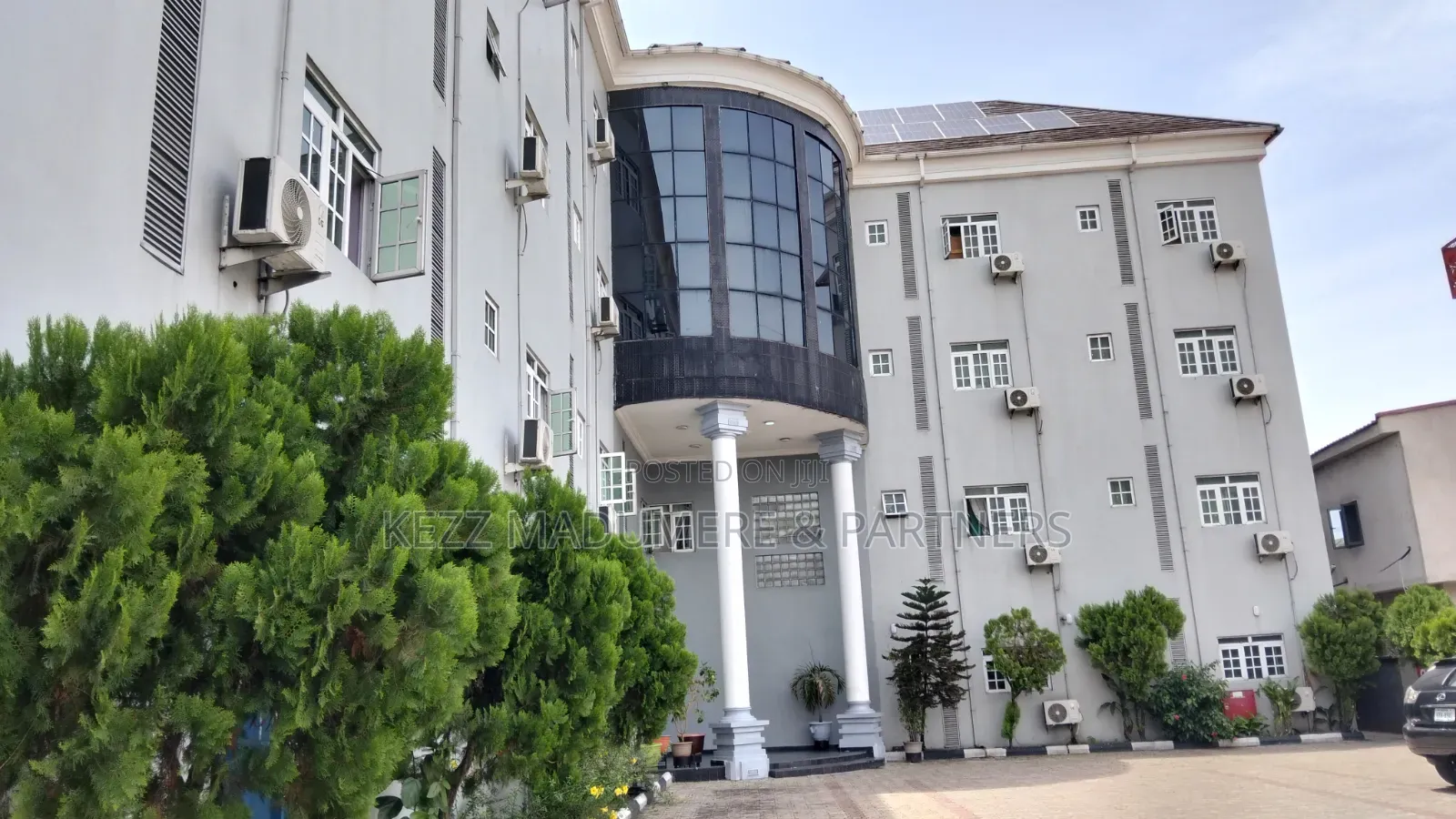 For Sale Functional Hotel in Port Harcourt in GRA Phase 3 / Port-Harcourt