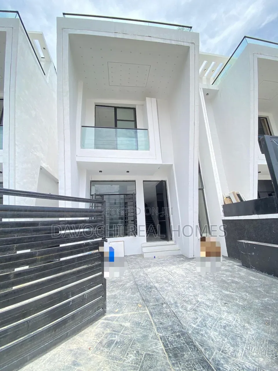 4bdrm Duplex in Ikota for sale in Ikota
