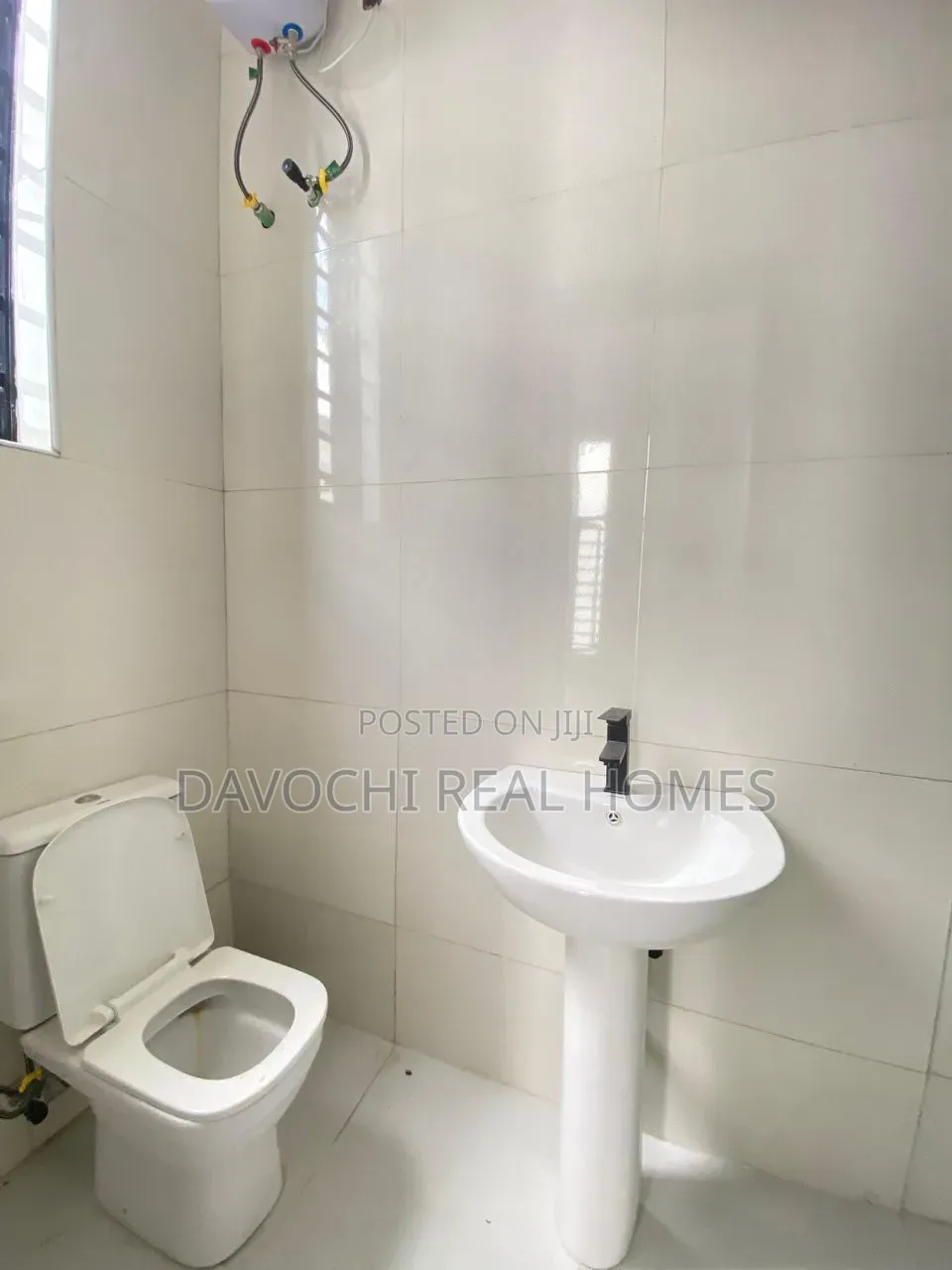 4bdrm Duplex in Ikota for sale in Ikota