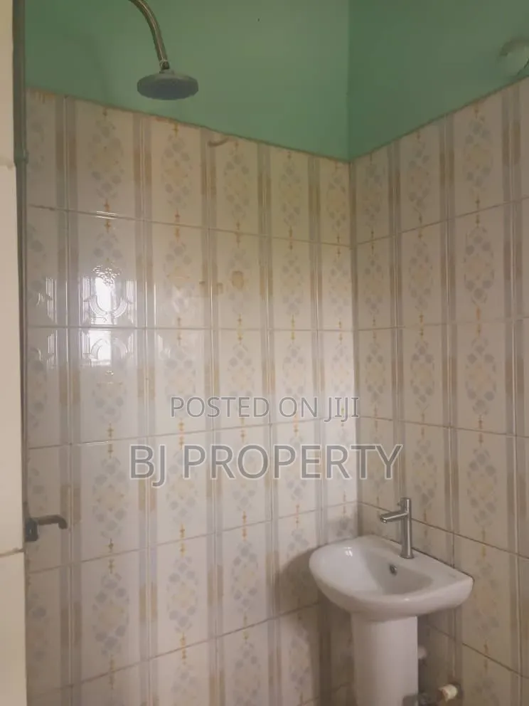 2bdrm Block of Flats in Off Arab Road, Kubwa for rent in Kubwa