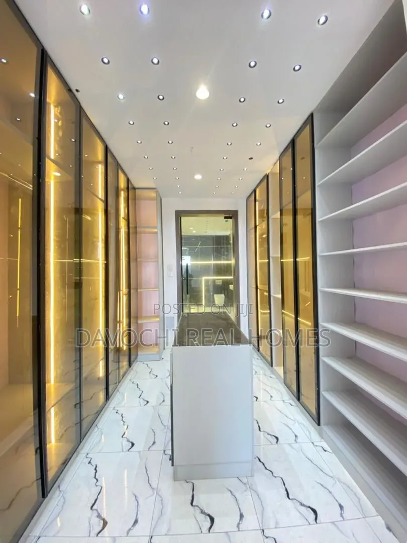 5bdrm Duplex in Ikate for sale in Ikate