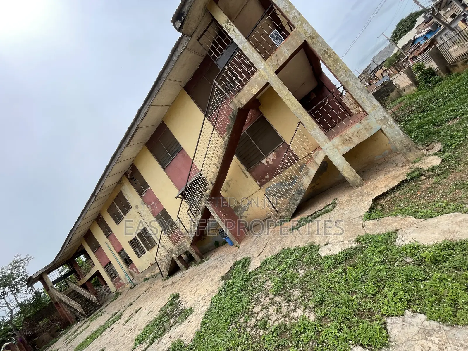 3bdrm Block of Flats in St James, Iwo Road for sale in Iwo Road