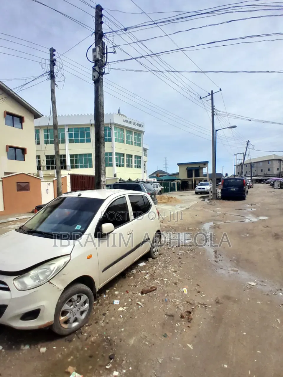 3bdrm Block of Flats in Bariga for sale in Bariga / Shomolu