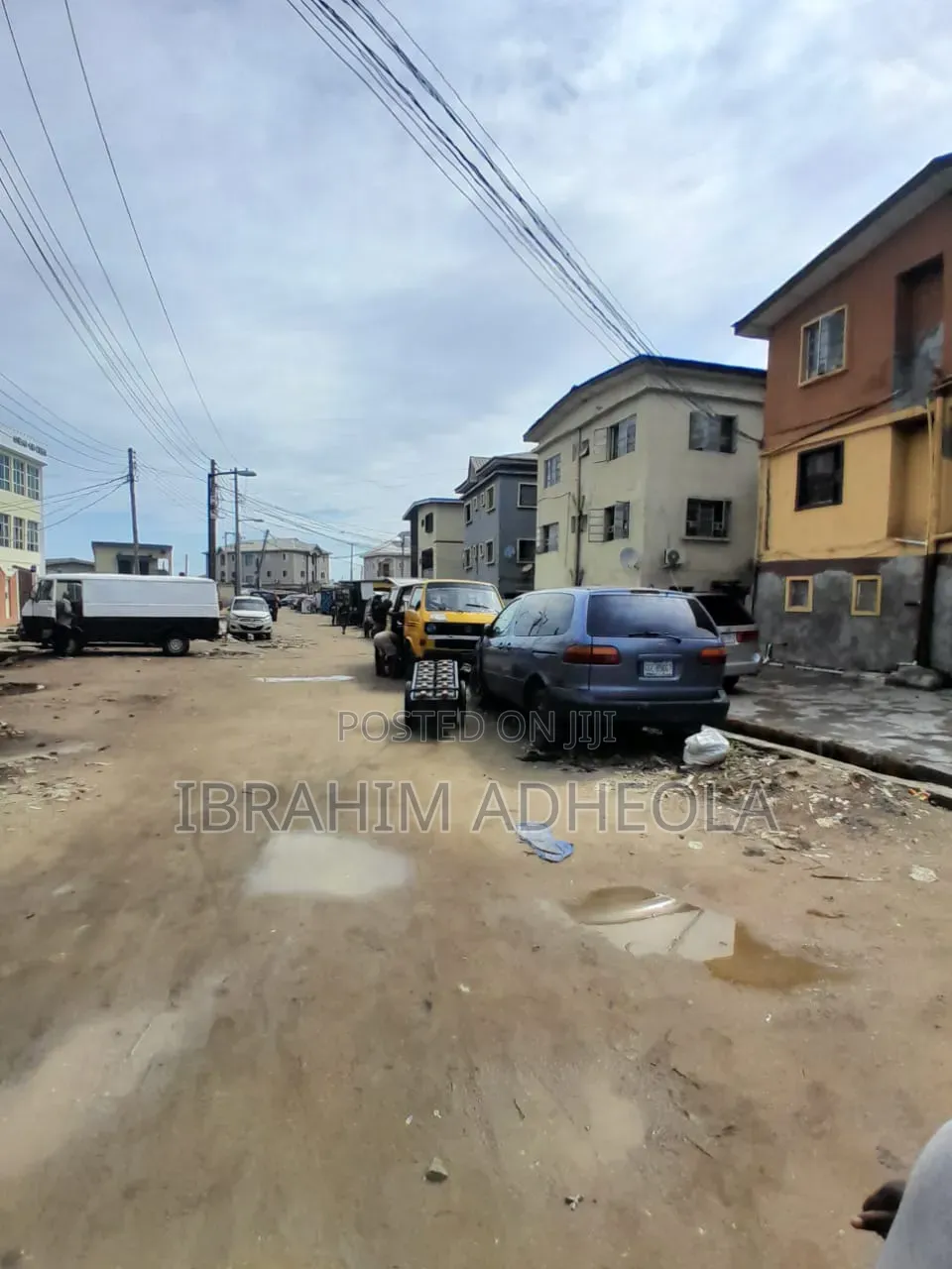 3bdrm Block of Flats in Bariga for sale in Bariga / Shomolu