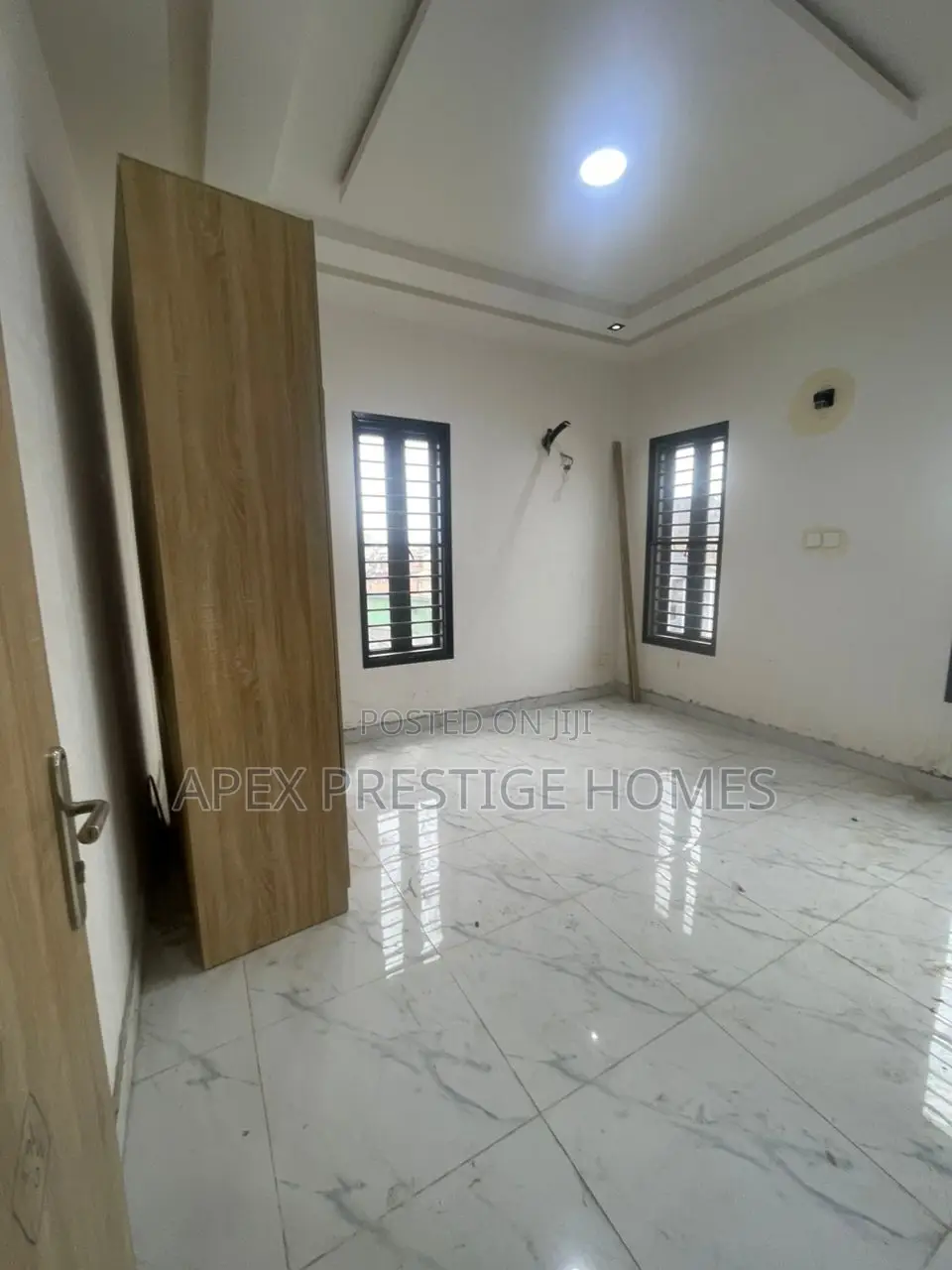 2bdrm Block of Flats in Lagos, Akoka for sale in Akoka