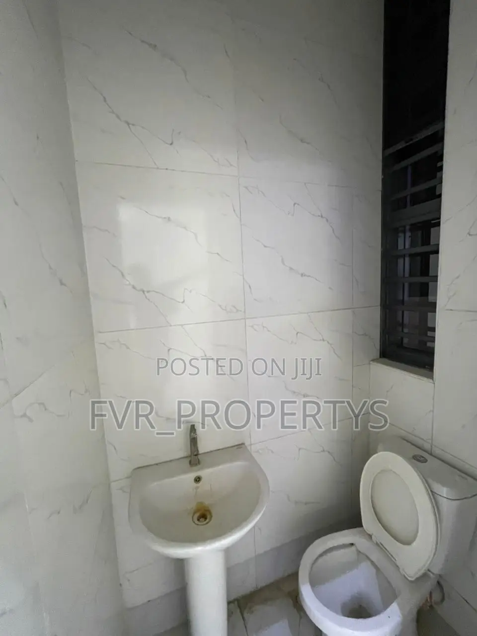 Studio Apartment in Lekky County, Ikota for rent in Ikota