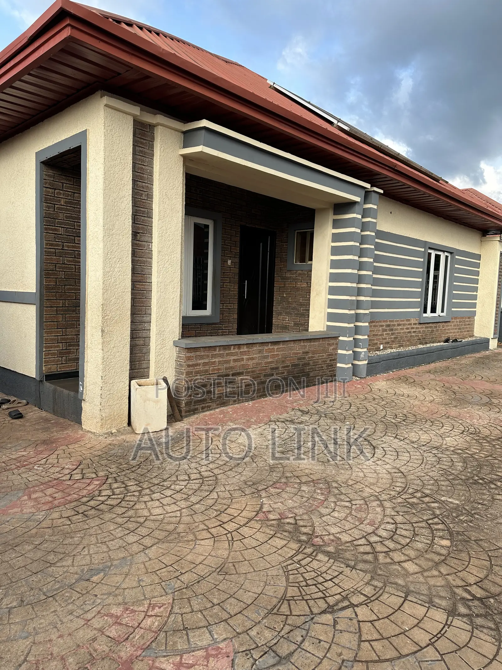 3bdrm Bungalow in Enugu State for sale in Enugu State