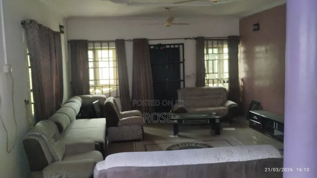 7bdrm Duplex in ......, Uyo for sale in Uyo
