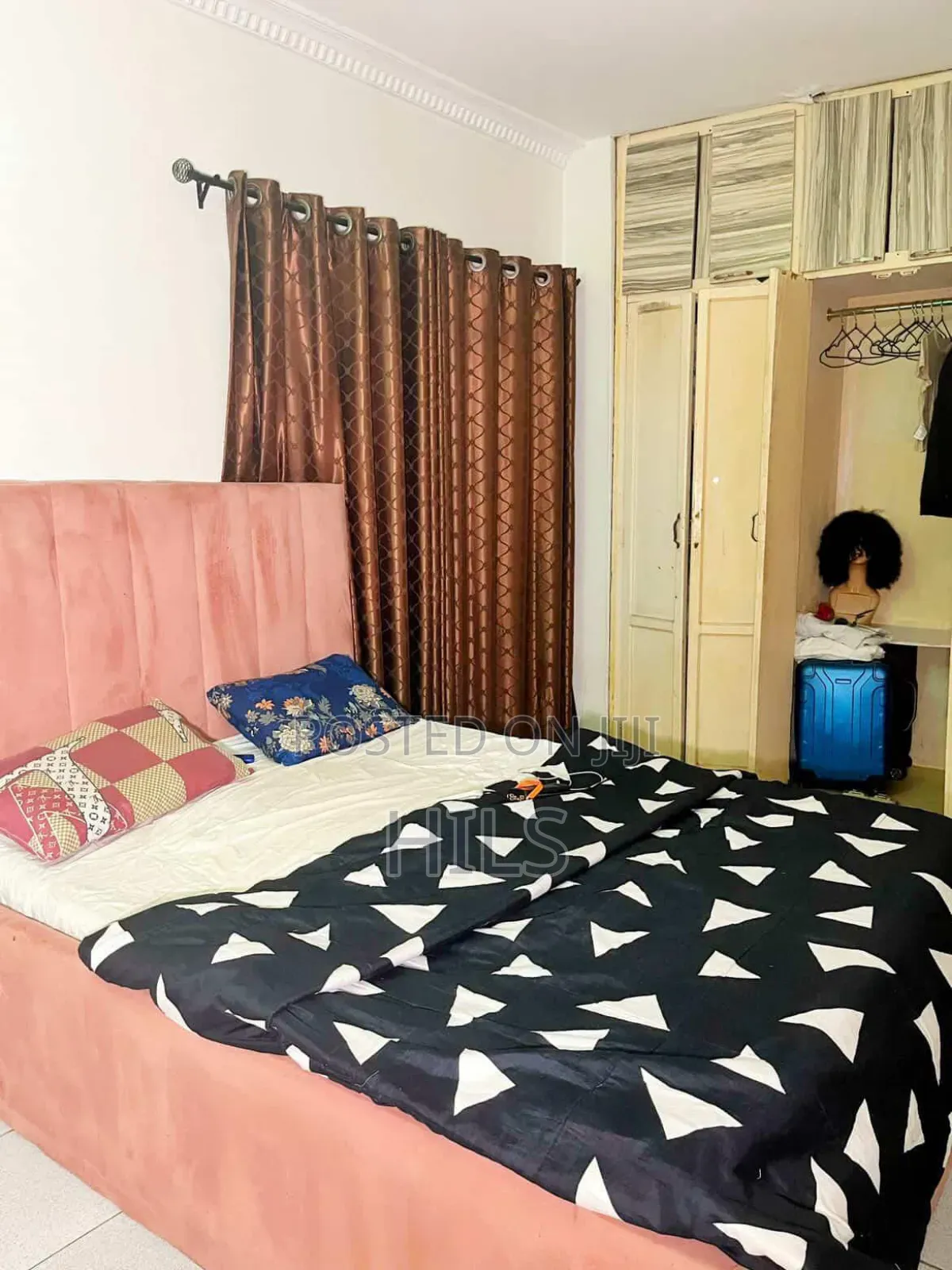 Furnished 1bdrm Shared Apartment in Oniru, 1004 for rent in 1004