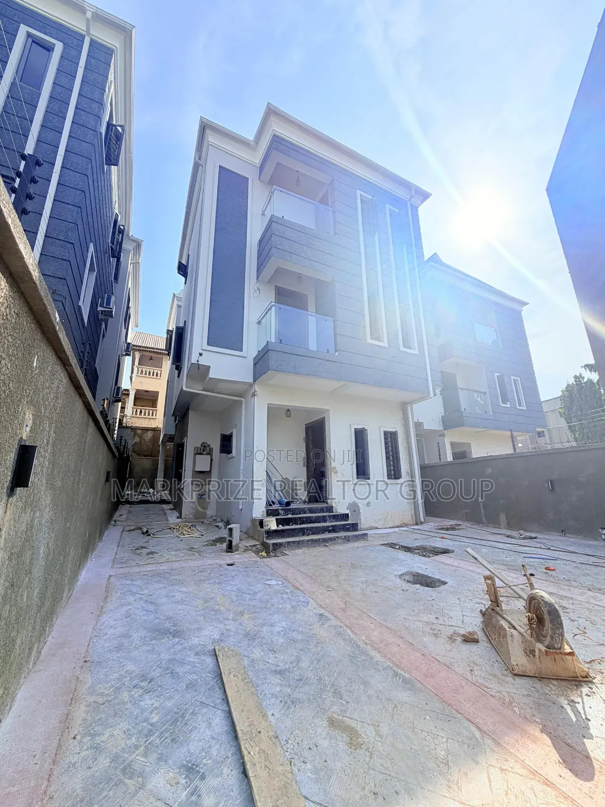 Furnished 5bdrm Duplex in Allen Ikeja Lagos for sale in Allen Avenue