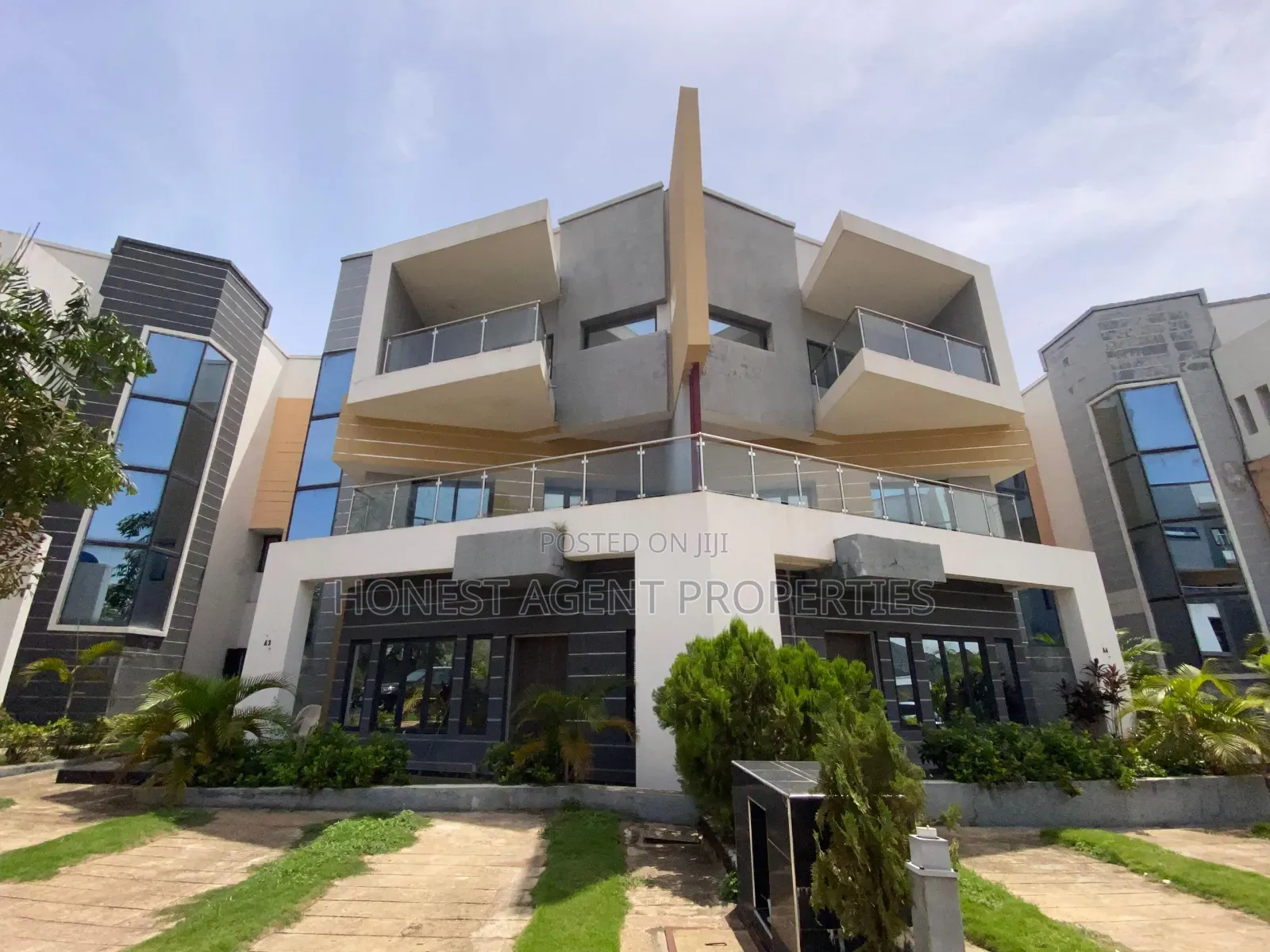 4bdrm Duplex in Idu for sale in Idu