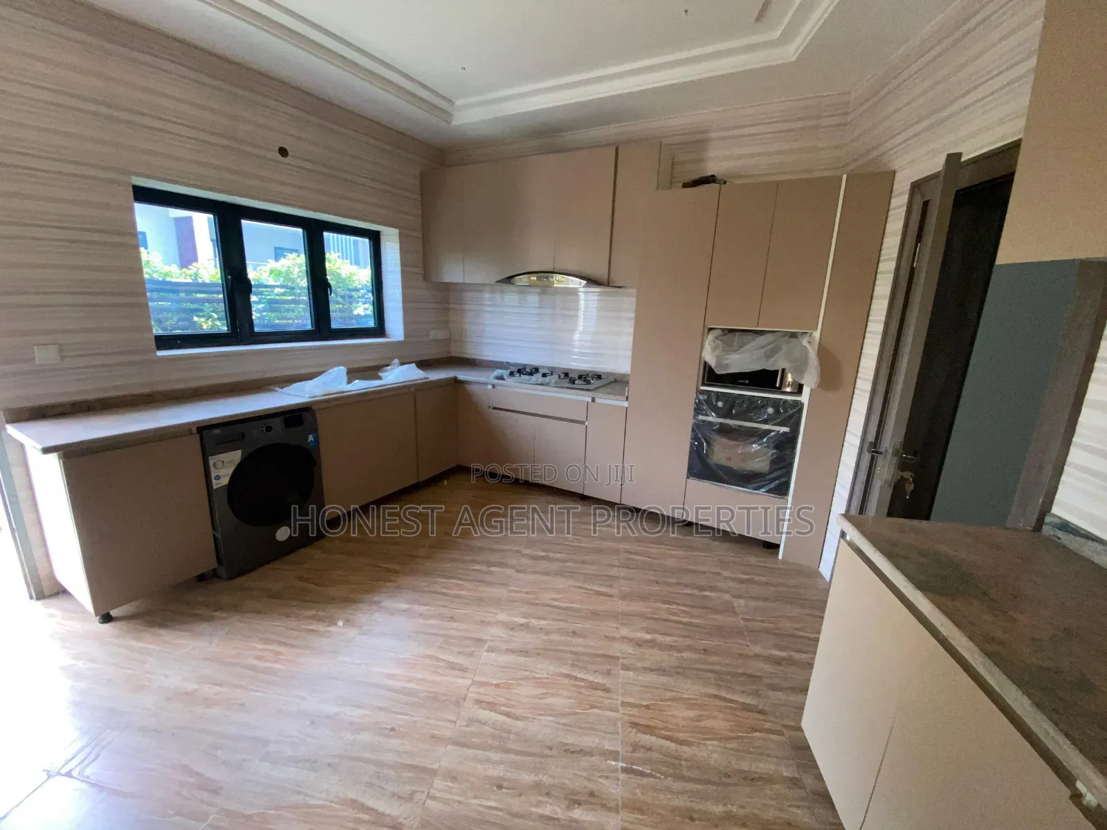 4bdrm Duplex in Idu for sale in Idu