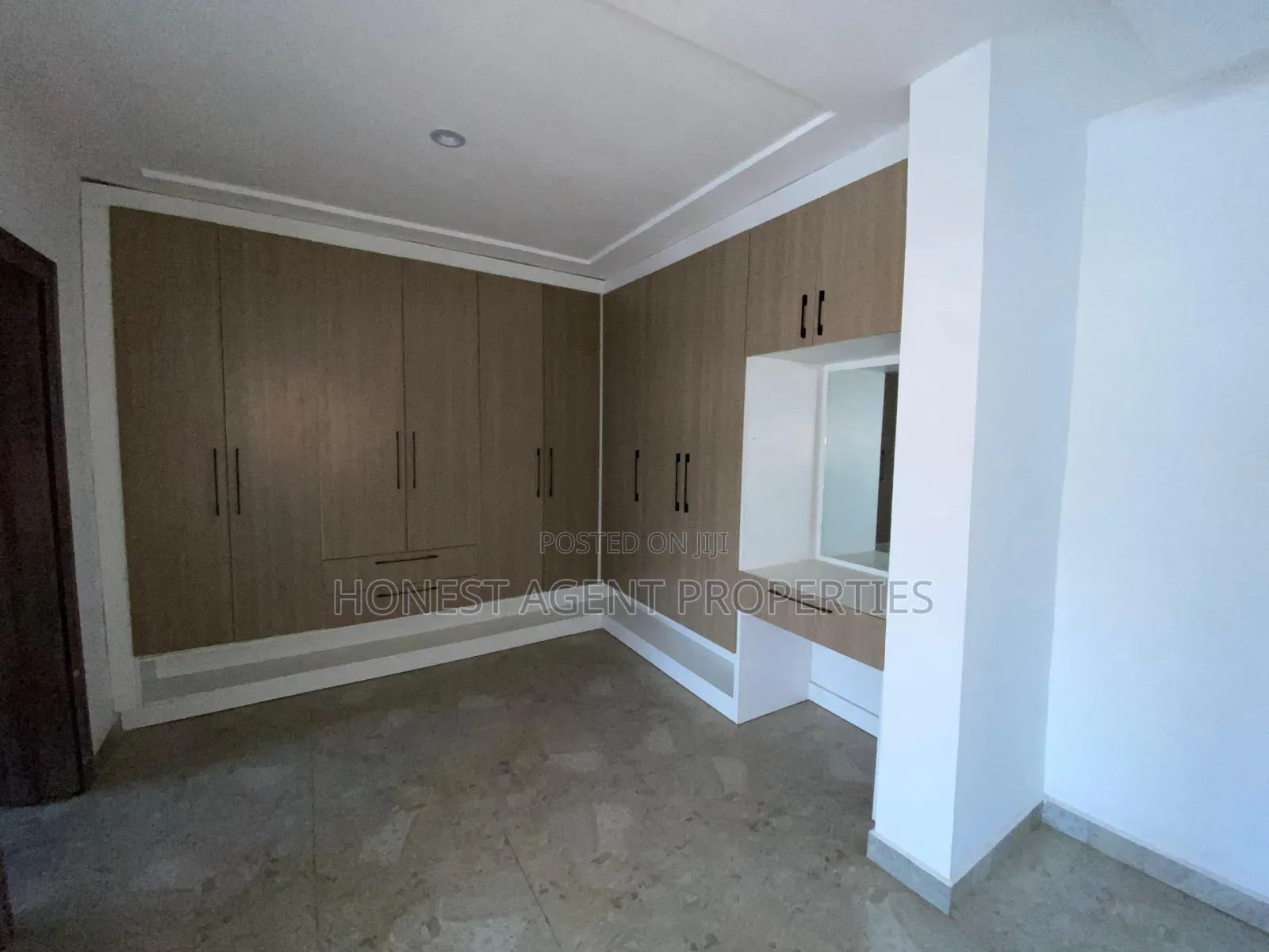 4bdrm Duplex in Idu for sale in Idu