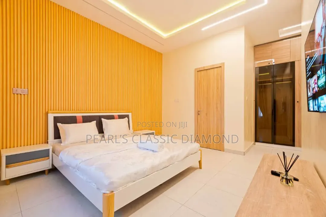 Furnished 1bdrm Apartment in Admiralty Way, Lekki Phase 1 for rent in Lekki Phase 1