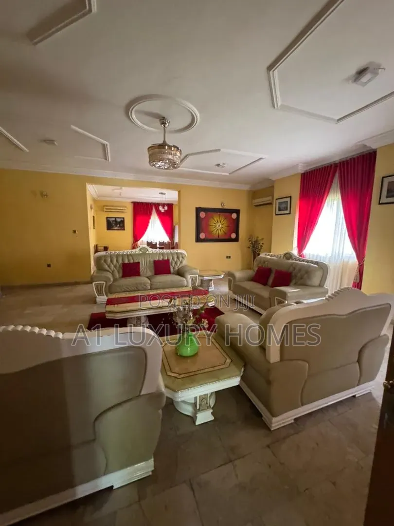 5bdrm Duplex in Bunkoro for sale in Bunkoro
