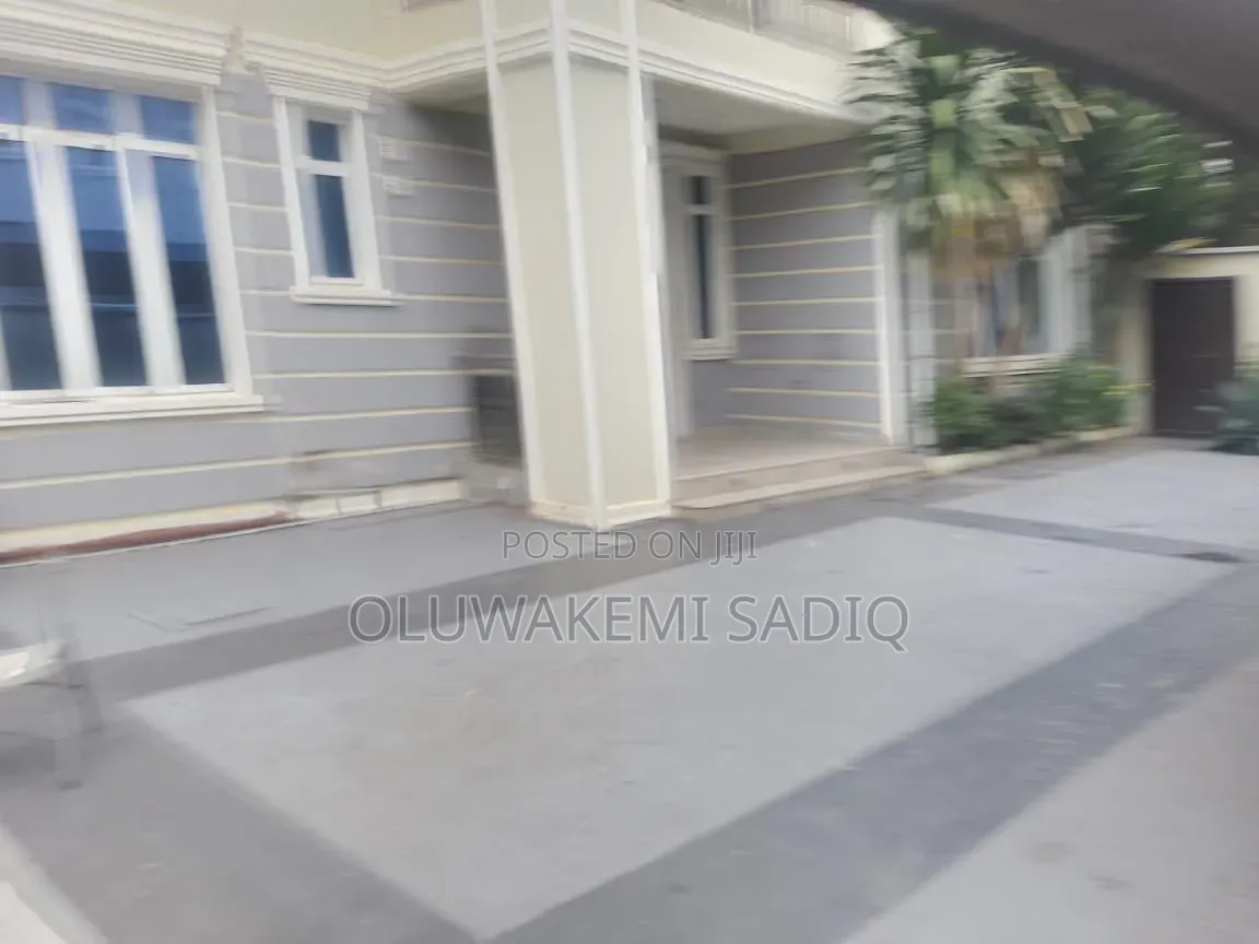 7bdrm Duplex in Ikeja Gra for rent in Ikeja GRA