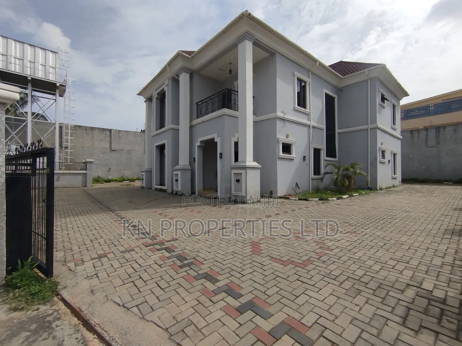 5bdrm Duplex in Guzape for rent in Guzape District