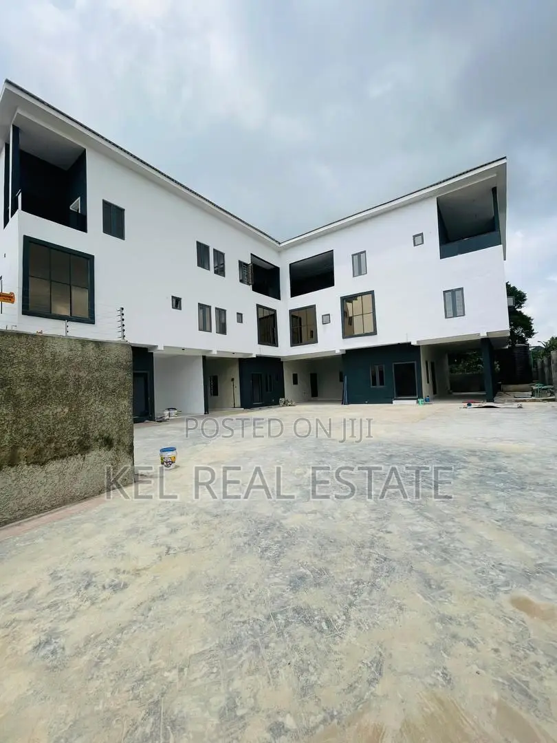 5bdrm Duplex in Omole Phase 1 for sale in Omole Phase 1