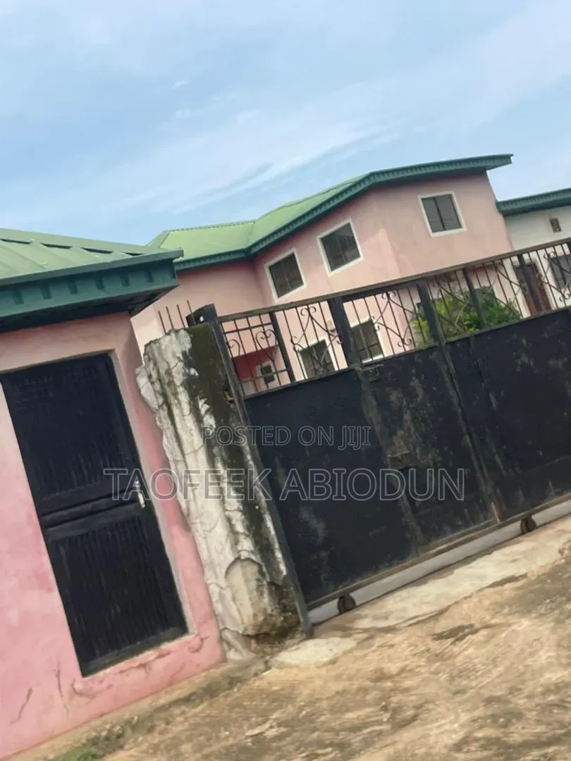 Furnished 7bdrm Townhouse/Terrace for sale in Olorunda-Osun
