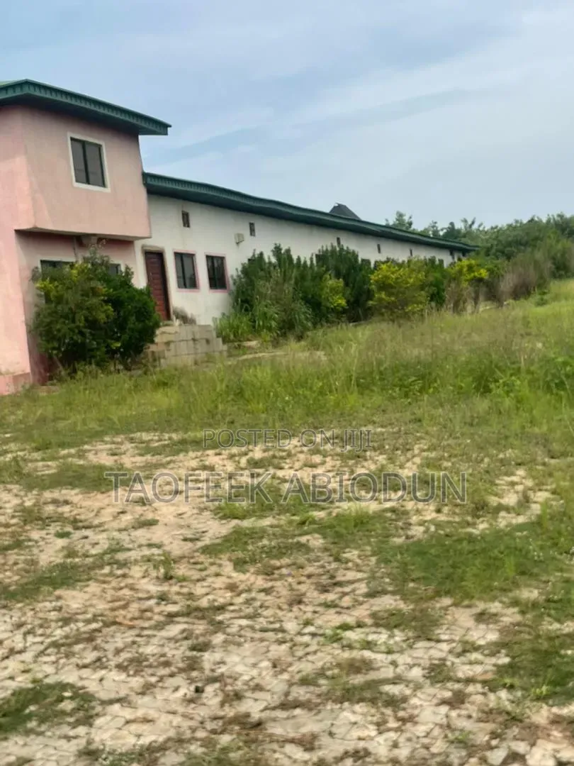 Furnished 7bdrm Townhouse/Terrace for sale in Olorunda-Osun