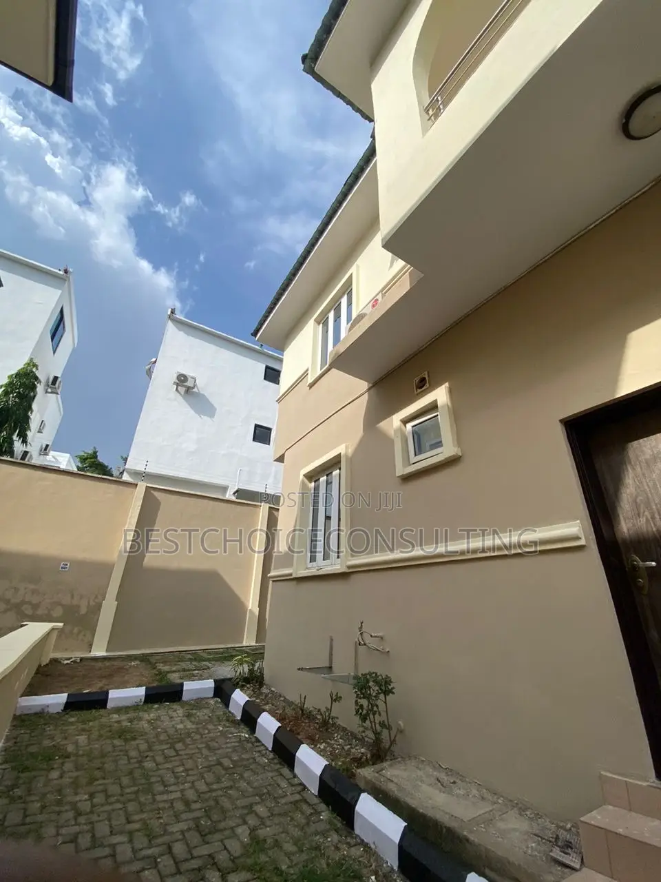 Furnished 4bdrm Duplex in Olive Court Agodi for rent in Agodi