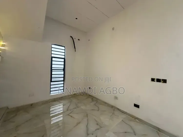 5bdrm Duplex in Ologolo for rent in Ologolo