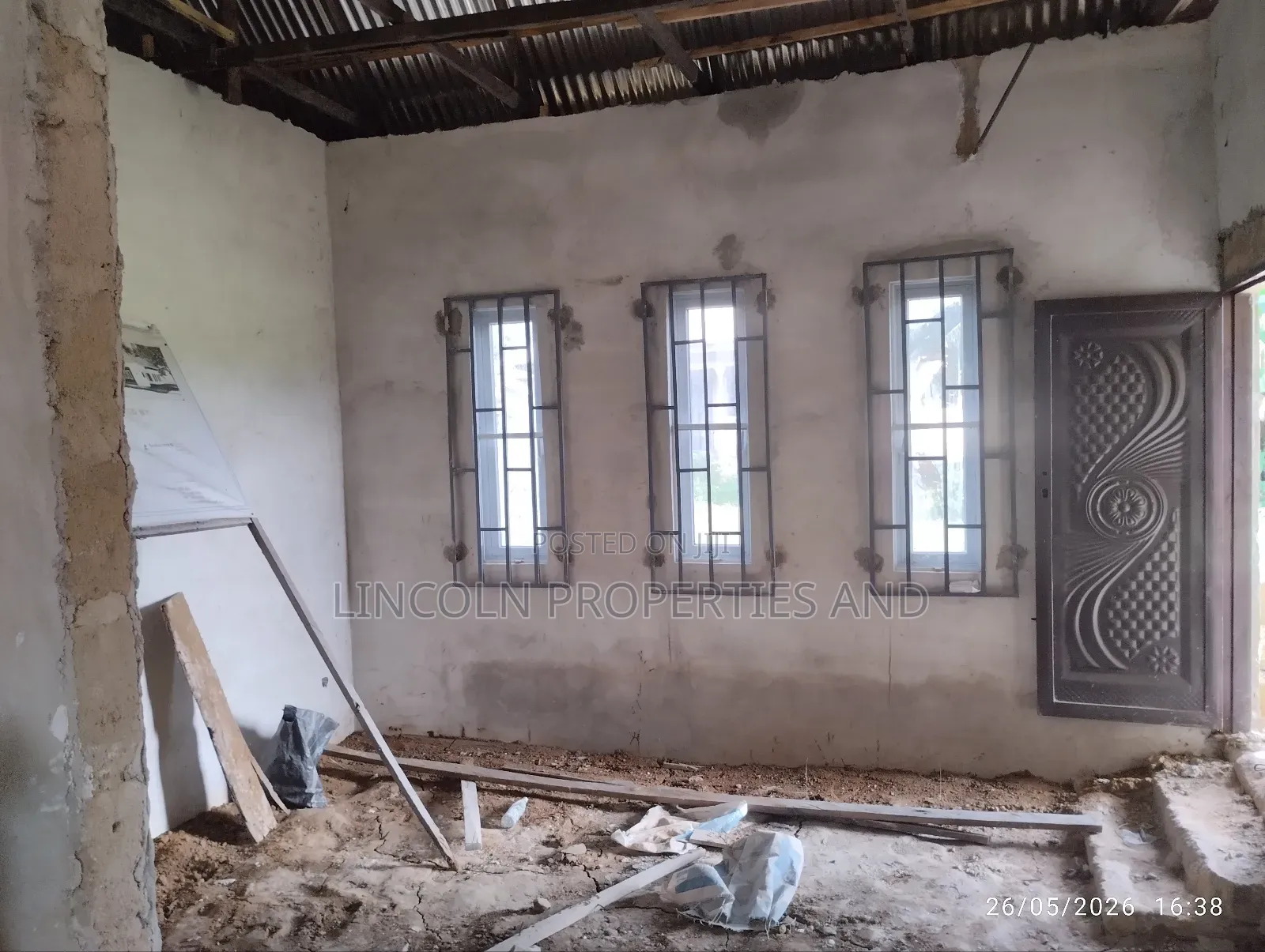 3bdrm Bungalow in Stadium Road 🏟️ Uyo for sale in Uyo