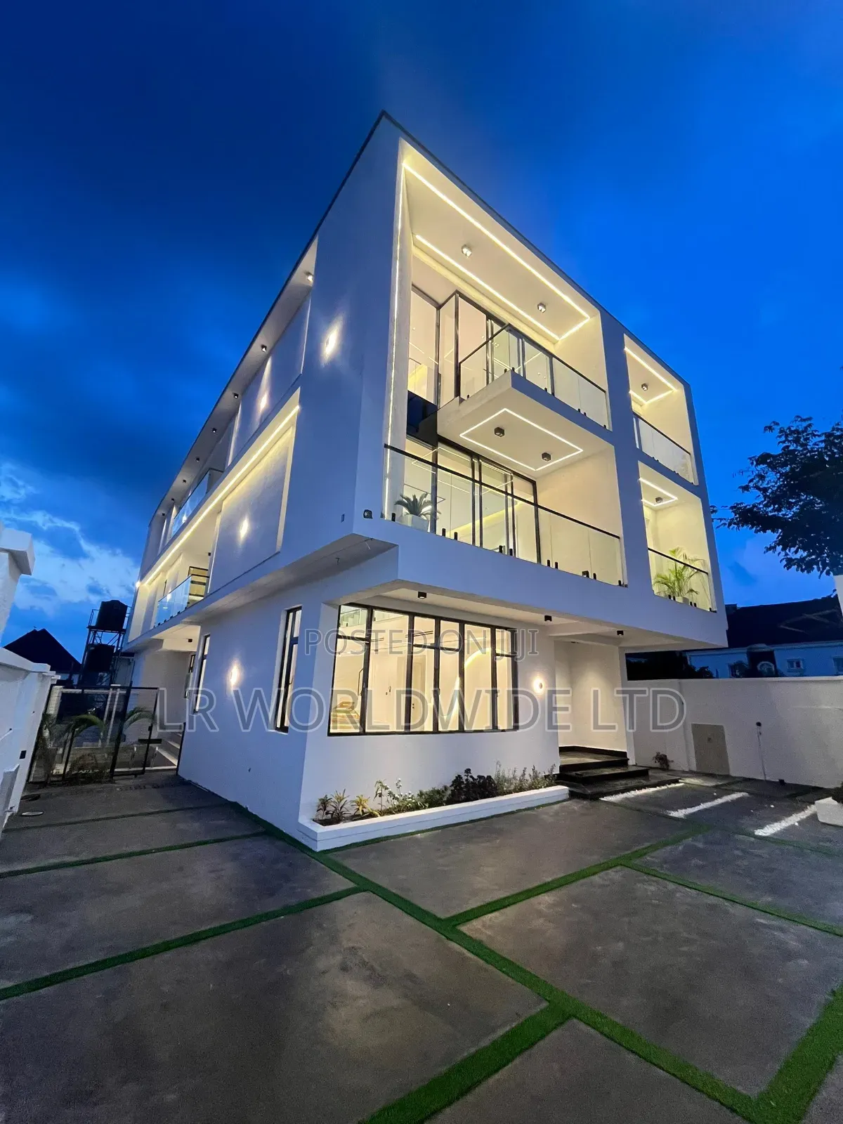 5bdrm Mansion in Apo Resettlement for sale in Apo Resettlement