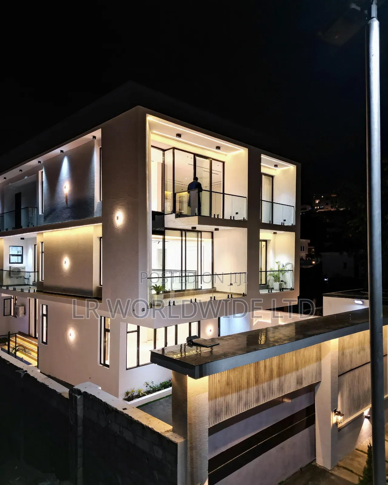 5bdrm Mansion in Apo Resettlement for sale in Apo Resettlement