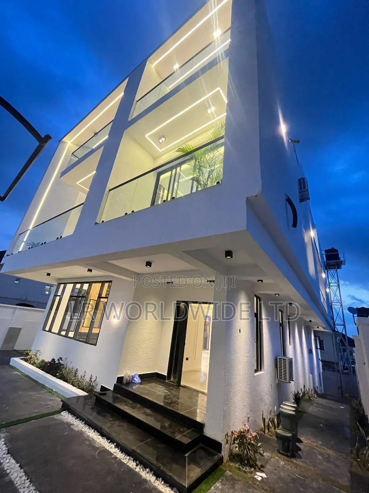 5bdrm Mansion in Apo Resettlement for sale in Apo Resettlement