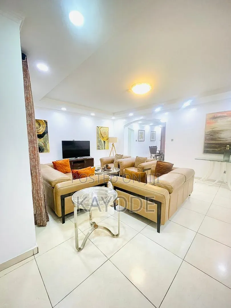 Luxurious 3 Bedroom Apartment With Pool, Snooker Gym in Old Ikoyi