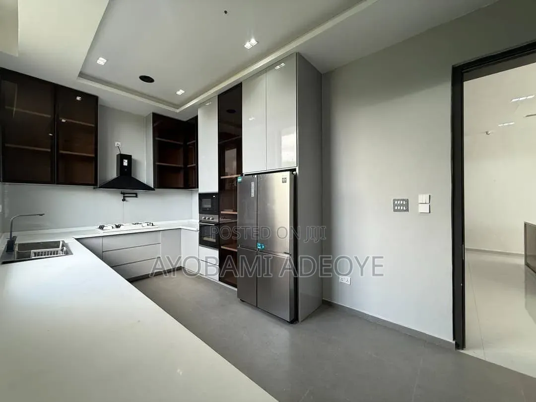 5bdrm Duplex in Parkview Estate for sale in Parkview Estate