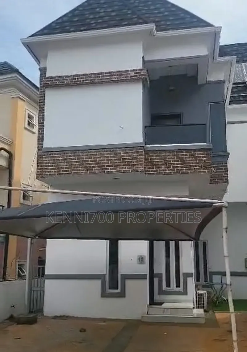 4bdrm Duplex in Van Daniels Estate, Osapa london for sale in Osapa london