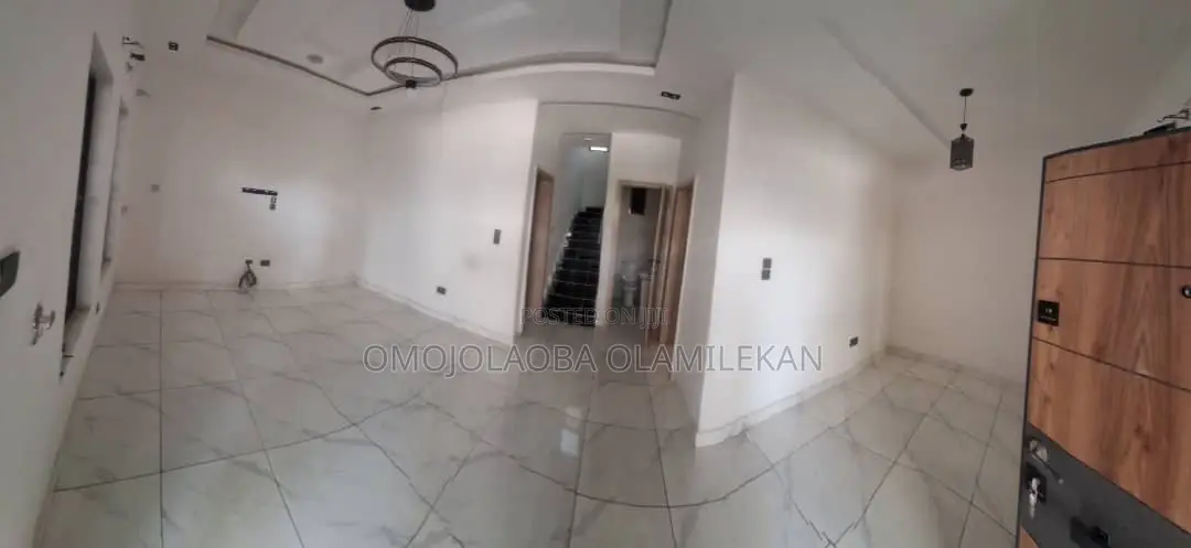 4bdrm Duplex in Lekki Phase 2 for rent in Lekki Phase 2
