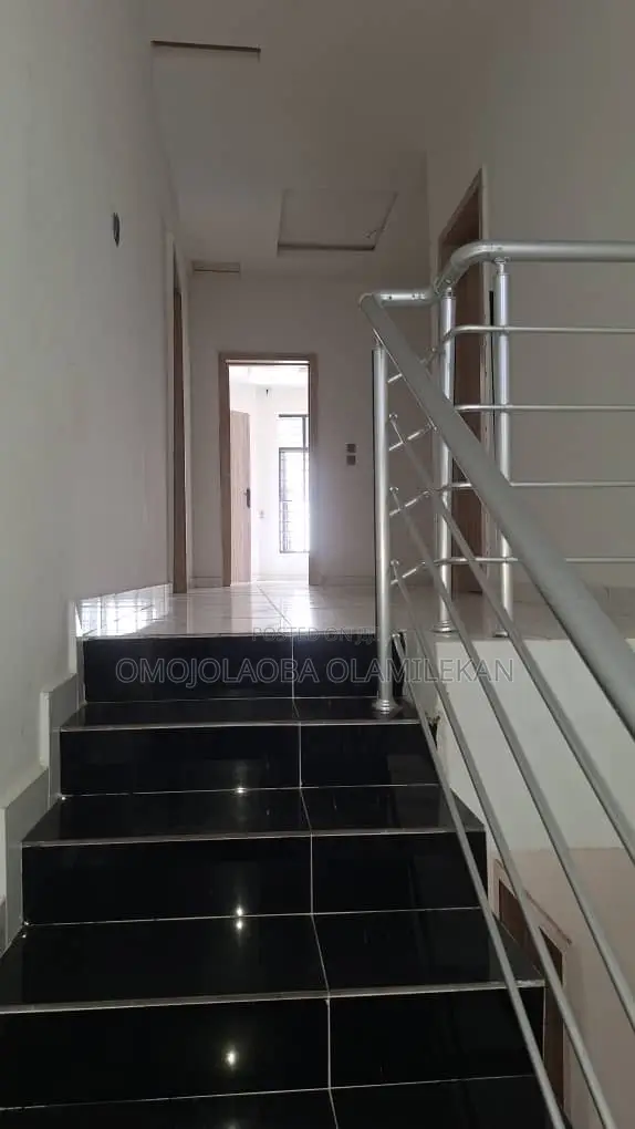 4bdrm Duplex in Lekki Phase 2 for rent in Lekki Phase 2