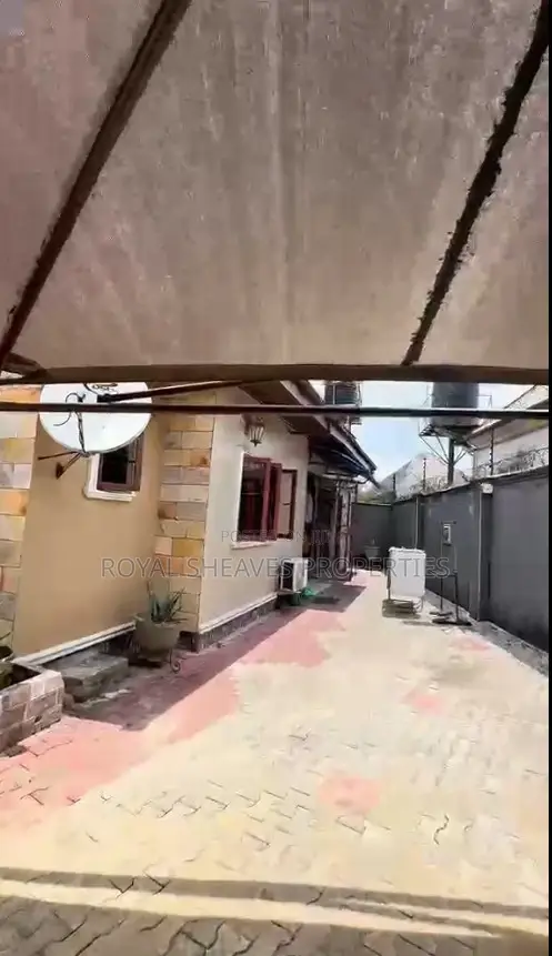 5bdrm Bungalow in Obio-Akpor for sale in Obio-Akpor
