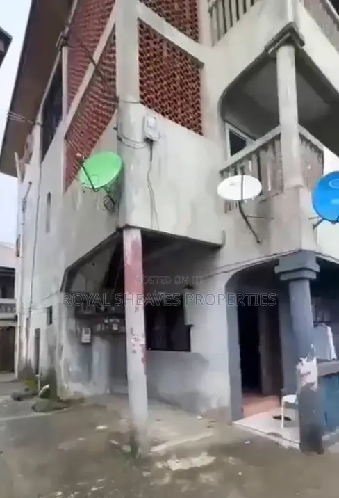 3bdrm Block of Flats in Uzoba for sale in Uzoba