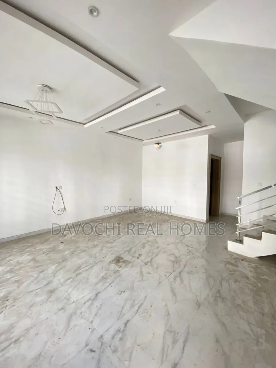 5bdrm Duplex in Ikota for sale in Ikota
