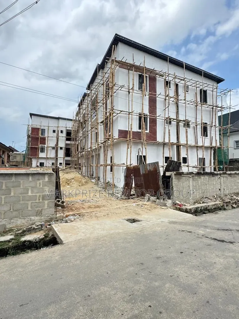 3bdrm Apartment in Surulere Lagos for sale in Aguda / Surulere
