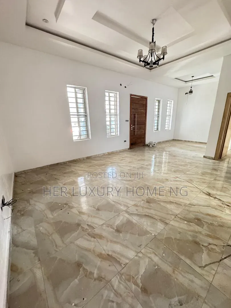 1bdrm Apartment in Ikota Gra, Lekki for rent in Lekki