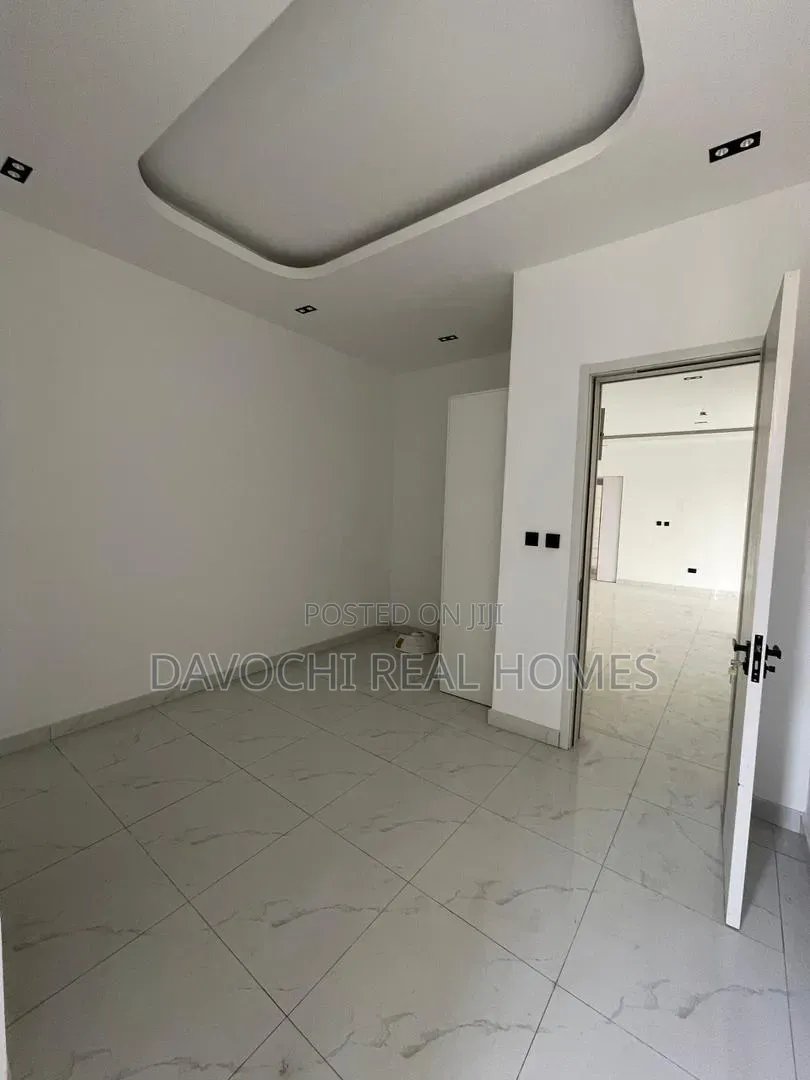 2bdrm Apartment in Ikate for sale in Ikate