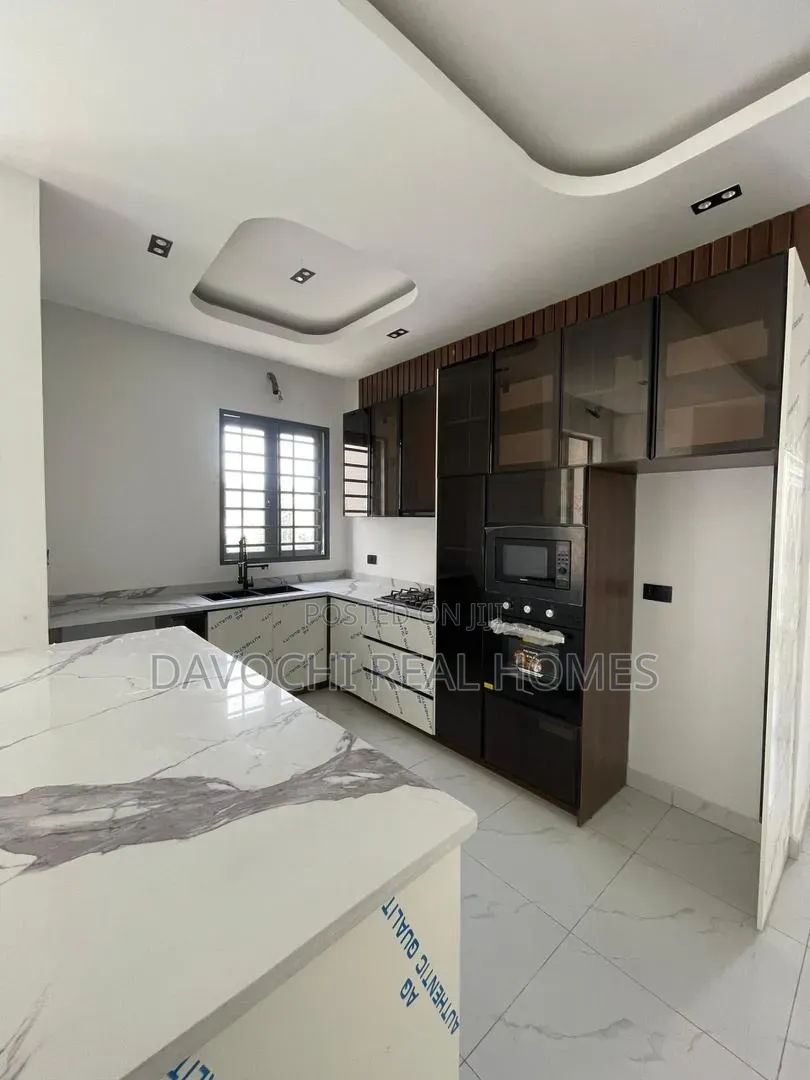 2bdrm Apartment in Ikate for sale in Ikate