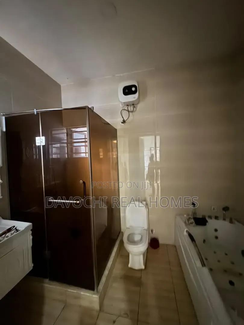 4bdrm Duplex in Ikota for rent in Ikota