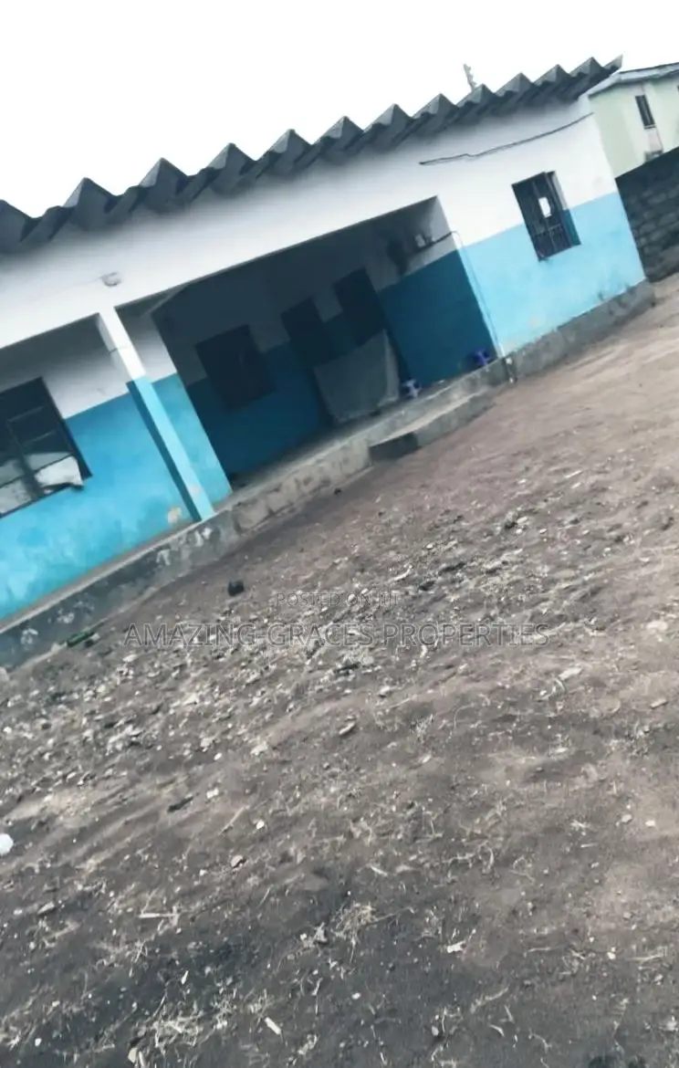Warehouse for Lease – Very Spacious in Egbeda